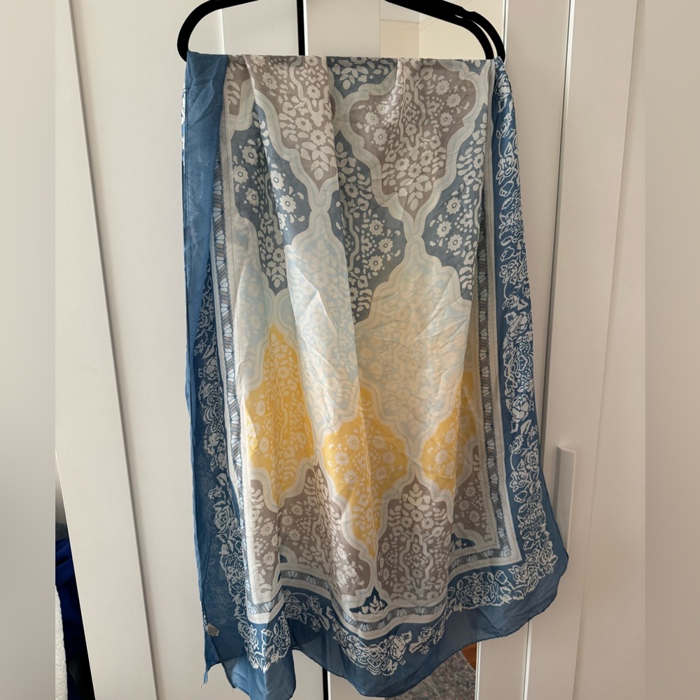Pretty Persuasions Scarf